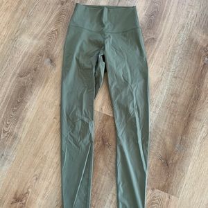 Everlane perform legging NWOT